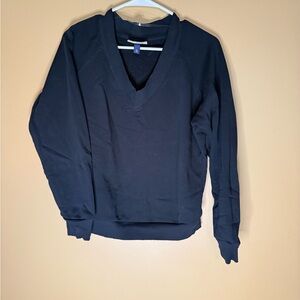 Universal Thread Black V-Neck Sweatshirt